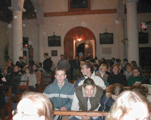 entrée dans l'église chauffée de Thun L'Evêque
