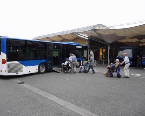 depart des malades pour l'hopital saint Frai