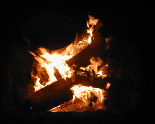 on a pu vivre la veillée autour du feu