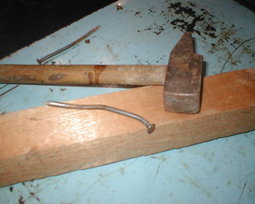le marteau et les clous