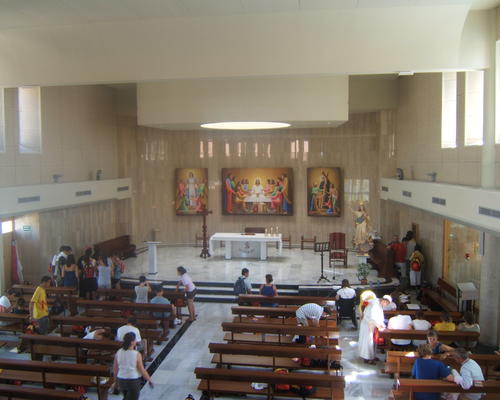 Intérieur de l'église Reina de Los Angeles