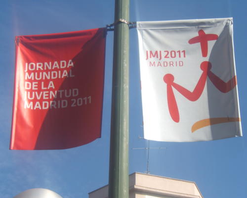 Les bannières des JMJ, partout dans Madrid!