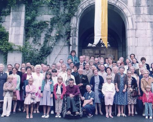Pélerins et hospitaliers paroisse de Râches lourdes 1983