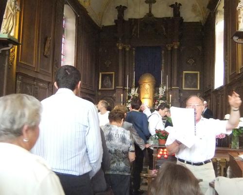 Dans la chapelle