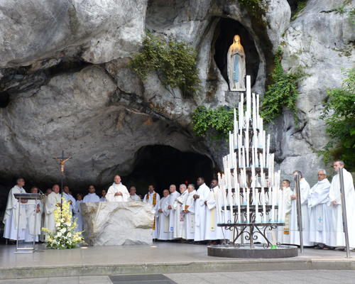 messe à la grotte