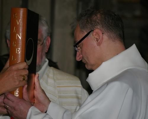 Remise de l'Evangéliaire