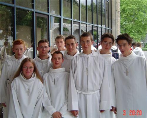 Servants d'autel à Lourdes