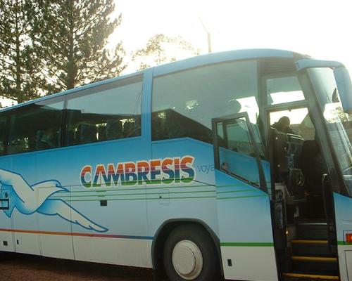 Une grande activité est l'organisation de bus pour