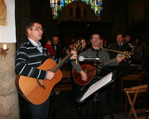 Eric et Bertrand à la guitare!