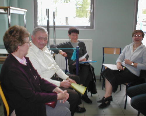 thérèse partage avec un groupe