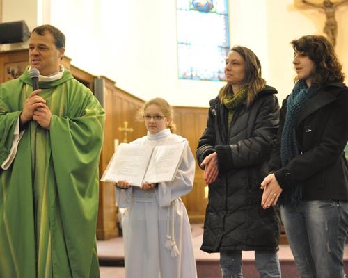 onction d'huile pour les catéchumènes