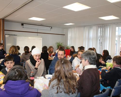 Repas avec les jeunes et les 6ème (7)