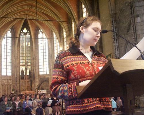 Lecture de Mariane sur un fond musical