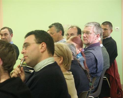 Attentifs..