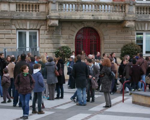 arrivée sur la place