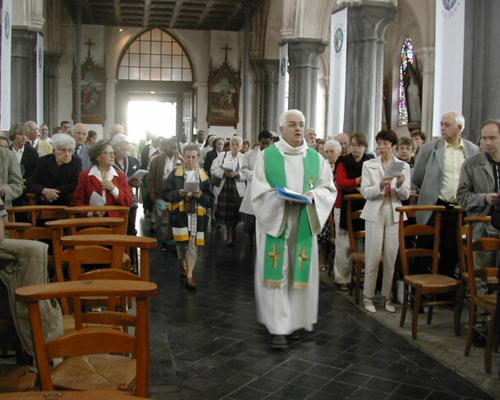 Jesus les envoya deux par deux