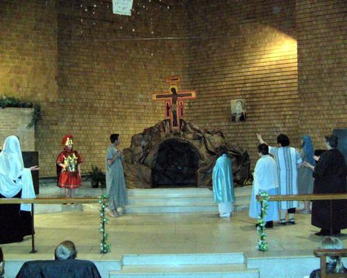 6ème tableau : crucifixion de Jésus
