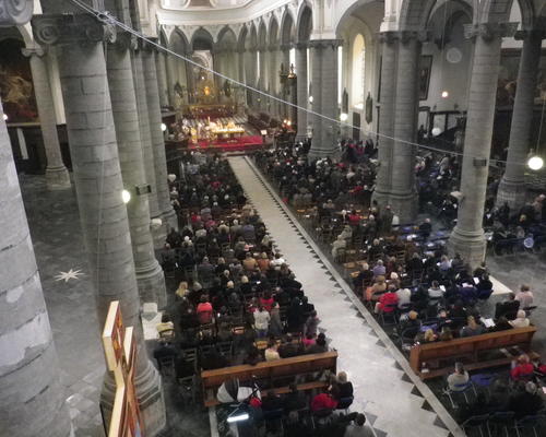 Vue du grand orgue pendant le chant de communion