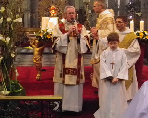 "Allez dans la paix du Christ, alléluia, alléluia!"