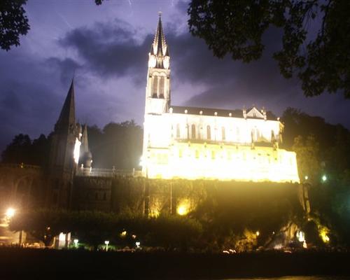 Un orage s'abat sur Lourdes