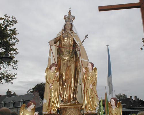 Notre Dame du St Cordon