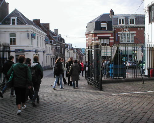 Sortie de la salle paroissiale