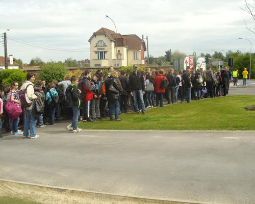 vers l'église .....