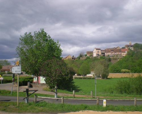 le village s'éloigne