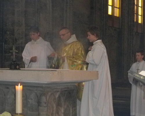 Encensement de l'autel