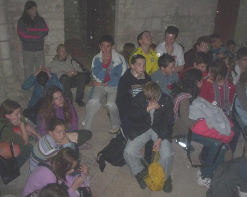 temps de prière dans une chapelle