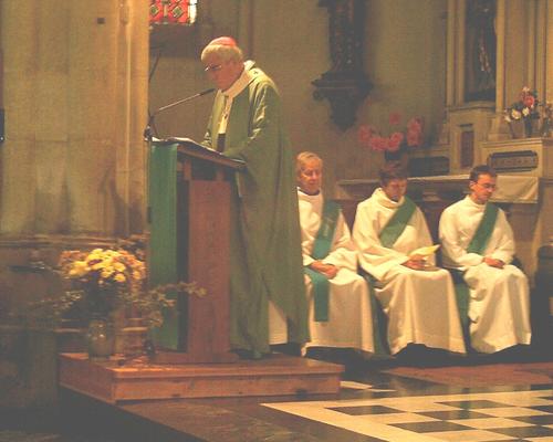 La célébration fut présidée par Mgr Garnier, évêqu