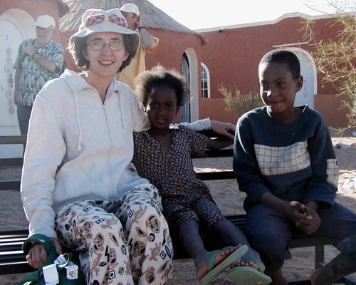Les enfants d'un de nos guides et la mzelle blanch