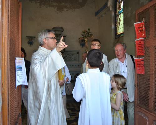 A la chapelle