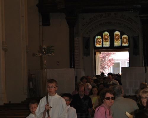 Arrivée à l'église