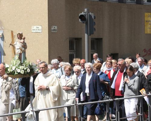 A l'angle de la rue du Canteleu et de l'avenue du Maréchal Leclerc (1)