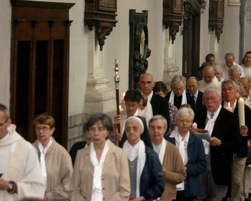 La procession dans le déambulatoire