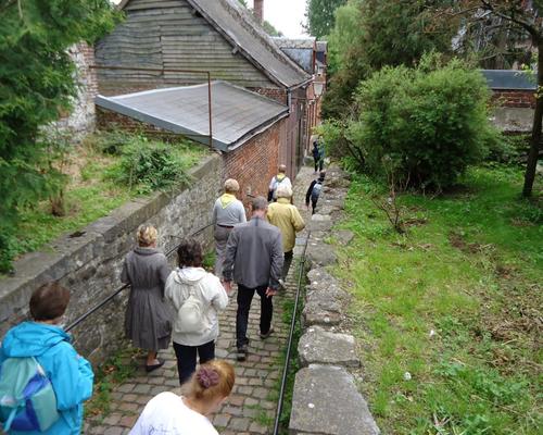 escalier vers moulin.JPG