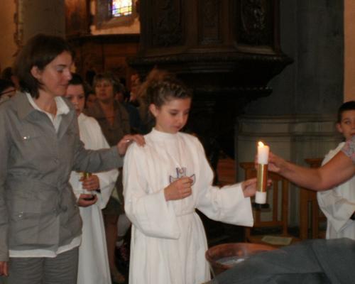 communions Pont 10 juin 2012 017.JPG