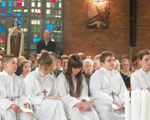 communion-Bouchain-mai2012 079