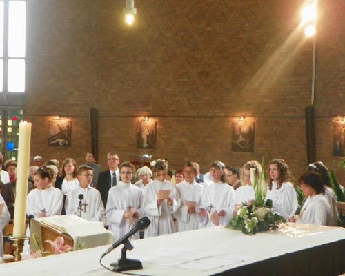 communion-Bouchain-mai2012 043