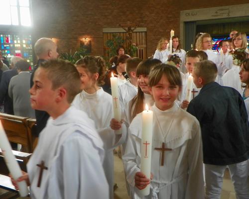 communion-Bouchain-mai2012 182
