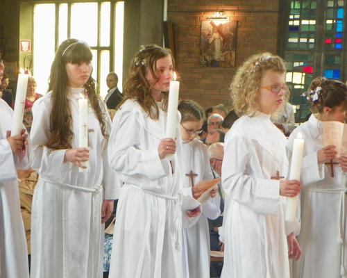 communion-Bouchain-mai2012 129