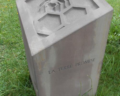LA TERRE PROMISE