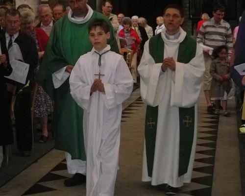 La messe, célébrée par le P. Y. Matthieu, a été concélébrée par le P. Bernard Descarpentries