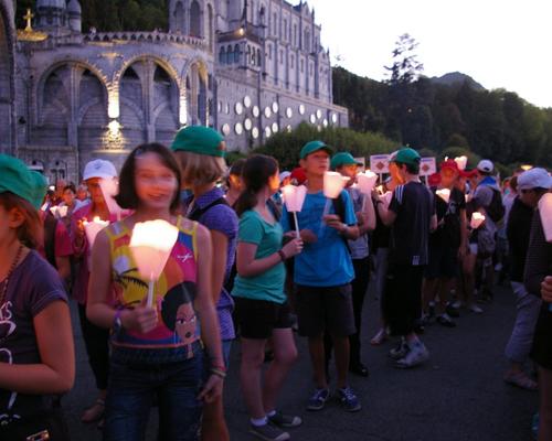 procession flambeaux