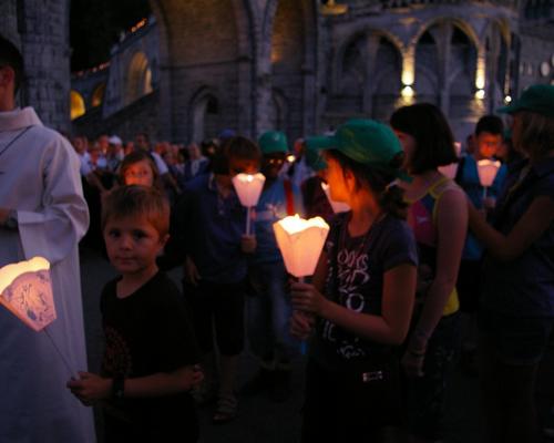 procession flambeaux