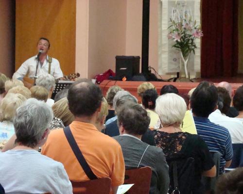 Rentree catechese 11 09 2012 (4).JPG