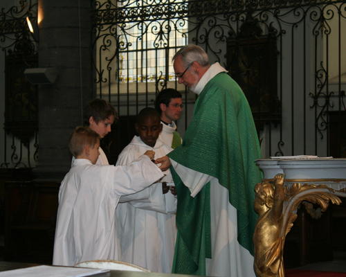 "Lave-moi de ma faute Seigneur, purifie-moi de mon péché"