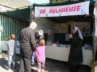 Stand de la Vie religieuse avec S. Marie-Assumption et S. Marie