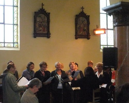 La chorale Les Copains des Bords lors de la Messe pour Saint Maurice et ses Compagnons